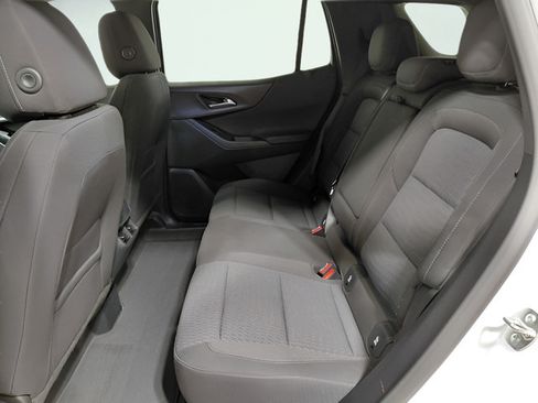 Used 2026 Chevrolet Equinox LT AWD/4WD image 36