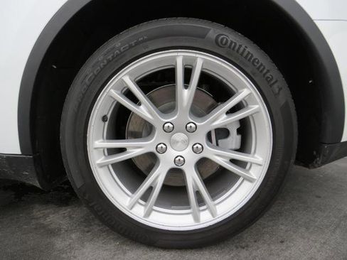 Used 2020 Tesla Model Y Long Range image 50