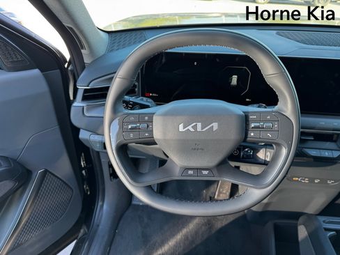New 2026 Kia EV9 Land image 14