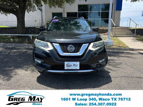 Used 2018 Nissan Rogue SL FWD image 2