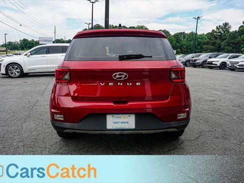 Used 2021 Hyundai Venue SE FWD image 14