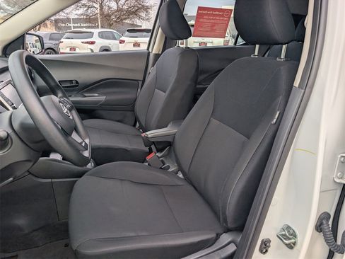 Certified 2025 Nissan Kicks Play S image 25