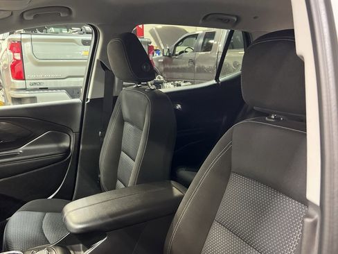 Used 2024 GMC Terrain SLE w/ Driver Convenience Package image 15