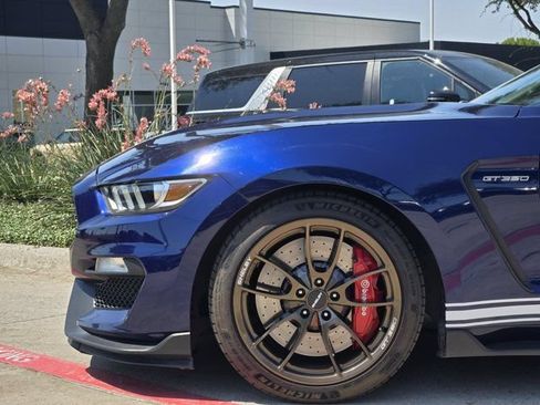 Used 2018 Ford Mustang Shelby GT350 w/ Convenience Package RWD image 10