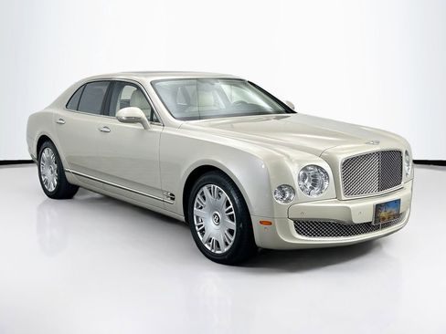 Used 2016 Bentley Mulsanne image 3