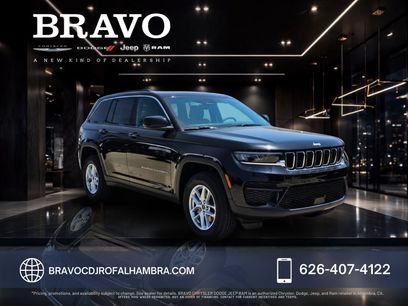 New 2026 Jeep Grand Cherokee Laredo