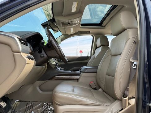 Used 2020 Chevrolet Tahoe LT w/ Luxury Package AWD/4WD image 24