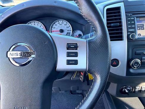 Used 2015 Nissan Xterra PRO-4X w/ Pro-4x Leather Package image 16