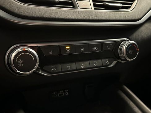 Used 2022 Nissan Altima 2.5 SR w/ Midnight Edition Package FWD image 15