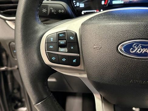 Used 2023 Ford Explorer XLT w/ Equipment Group 202A AWD/4WD image 19