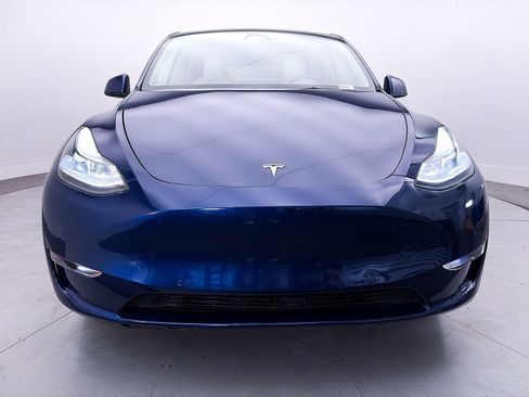 Used 2022 Tesla Model Y Long Range AWD/4WD image 10