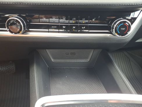 New 2026 Chevrolet Equinox LT w/ LPO, Floor Liner Package FWD image 22