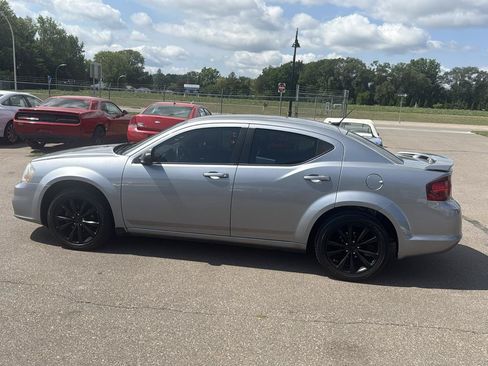 Used 2014 Dodge Avenger SE w/ Blacktop Package FWD image 8