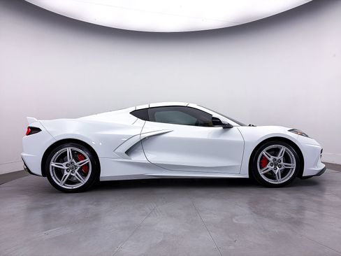 Used 2021 Chevrolet Corvette Stingray Premium Cpe w/ Z51 Performance Package RWD image 43