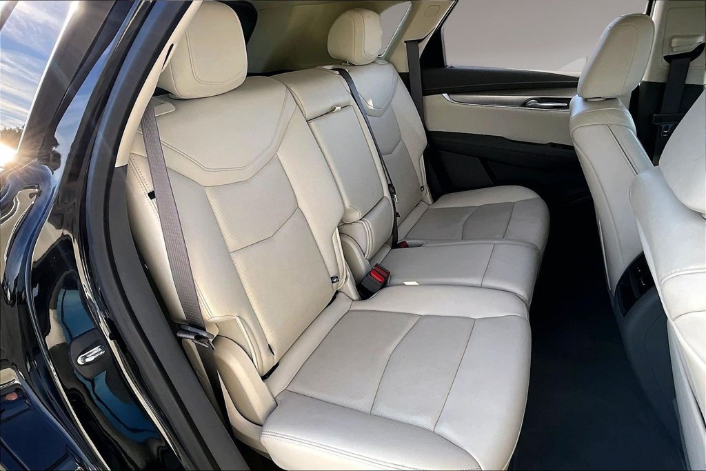 Used 2022 Cadillac XT5 Premium Luxury FWD image 27
