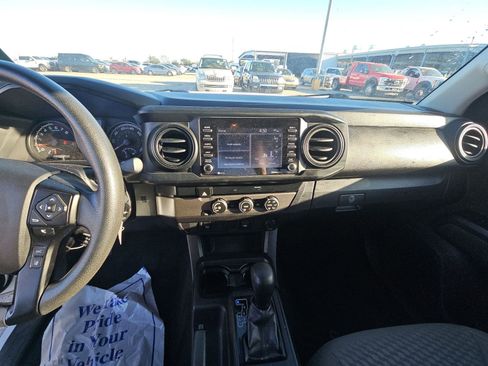 Used 2022 Toyota Tacoma SR image 11