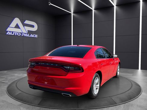 Used 2021 Dodge Charger SXT w/ Leather Interior Group RWD image 6