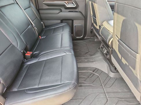 Used 2024 Chevrolet Silverado 2500 LT AWD/4WD image 27