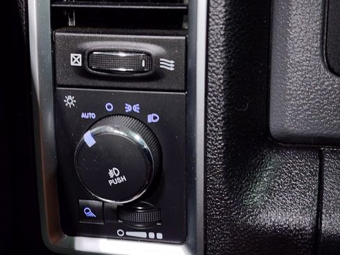 Used 2016 RAM 1500 Big Horn image 32