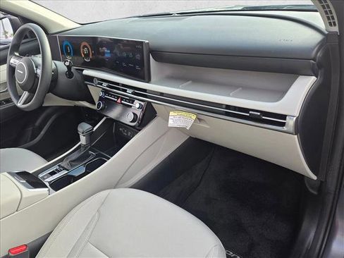 Certified 2025 Hyundai Tucson SEL image 20