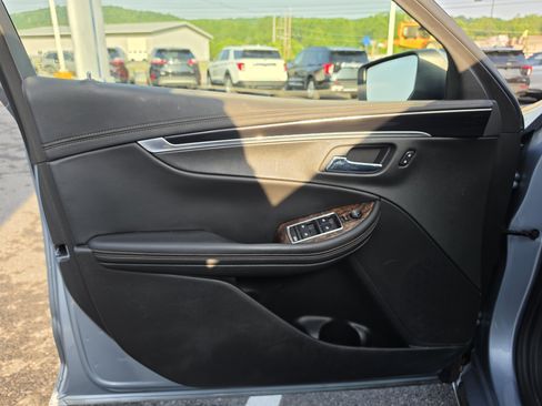 Used 2015 Chevrolet Impala LT w/ Convenience Package FWD image 15