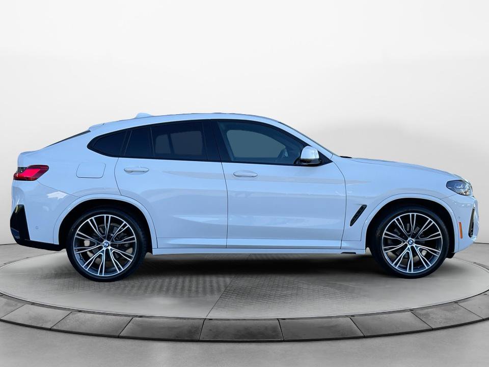 Used 2025 BMW X4 xDrive30i w/ Premium Package AWD/4WD image 8