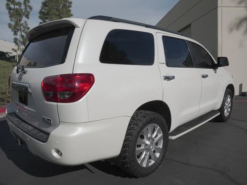 Used 2016 Toyota Sequoia Platinum image 5