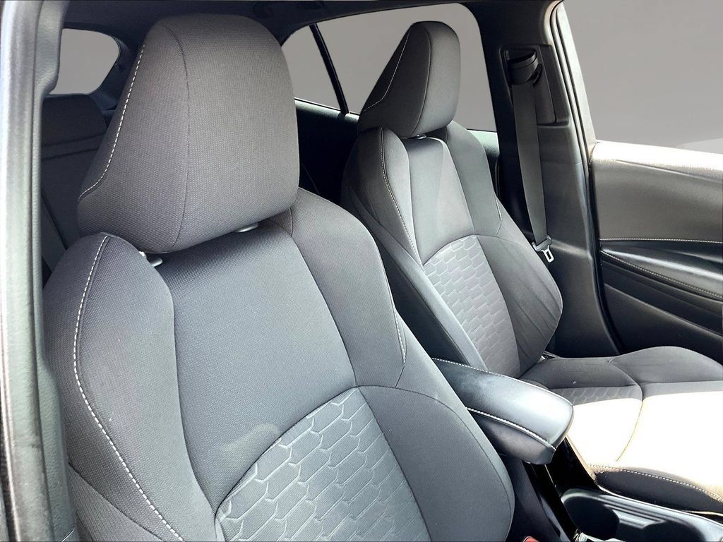 Used 2021 Toyota Corolla SE w/ Special Edition FWD image 23