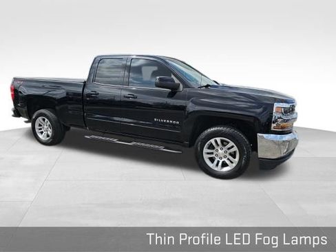 Used 2018 Chevrolet Silverado 1500 LT w/ All Star Edition image 36