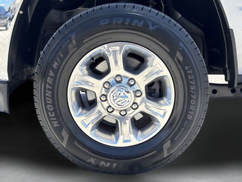 Used 2024 RAM 2500 Big Horn AWD/4WD image 31