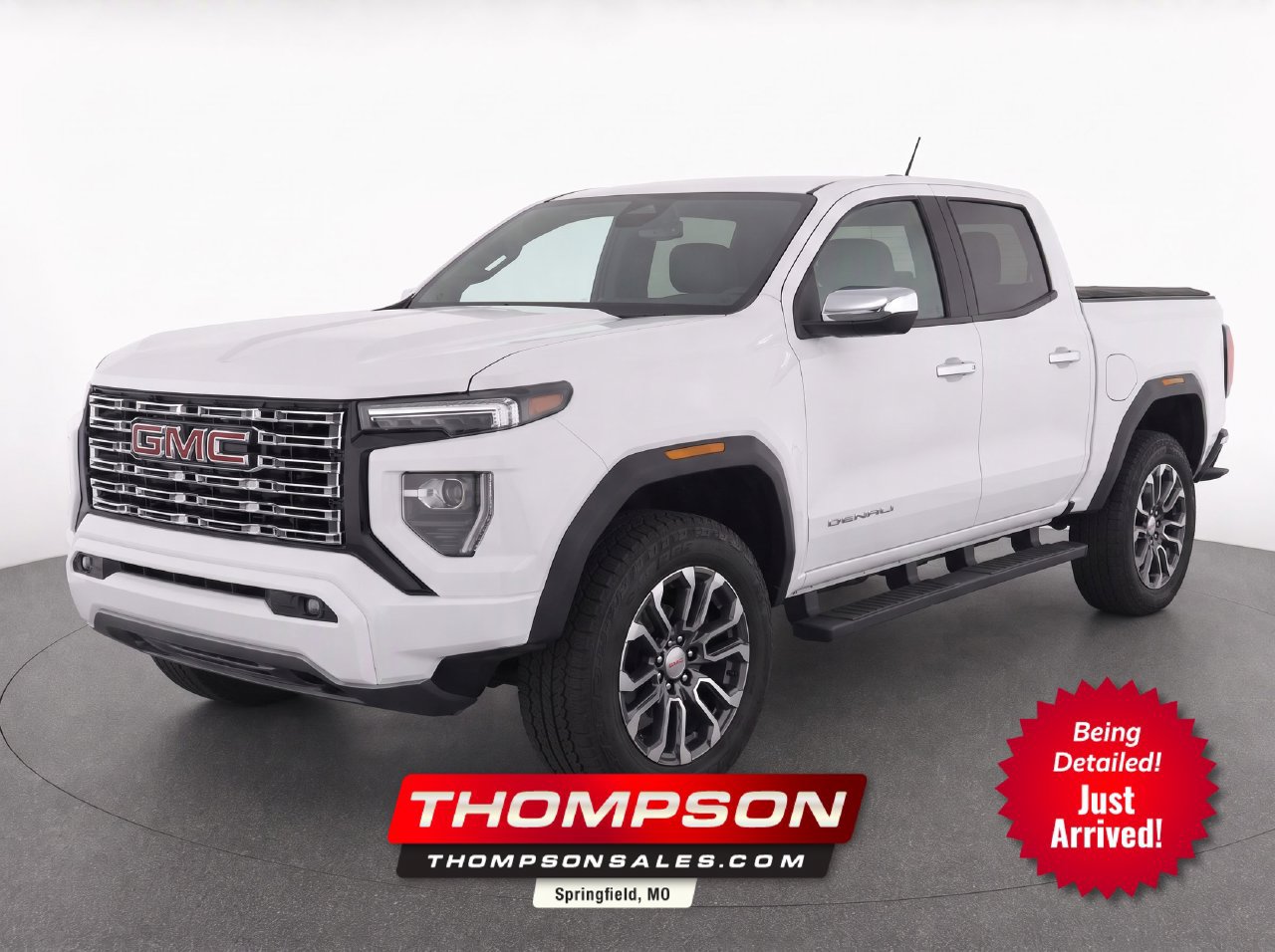Used 2024 GMC Canyon Denali AWD/4WD image 1