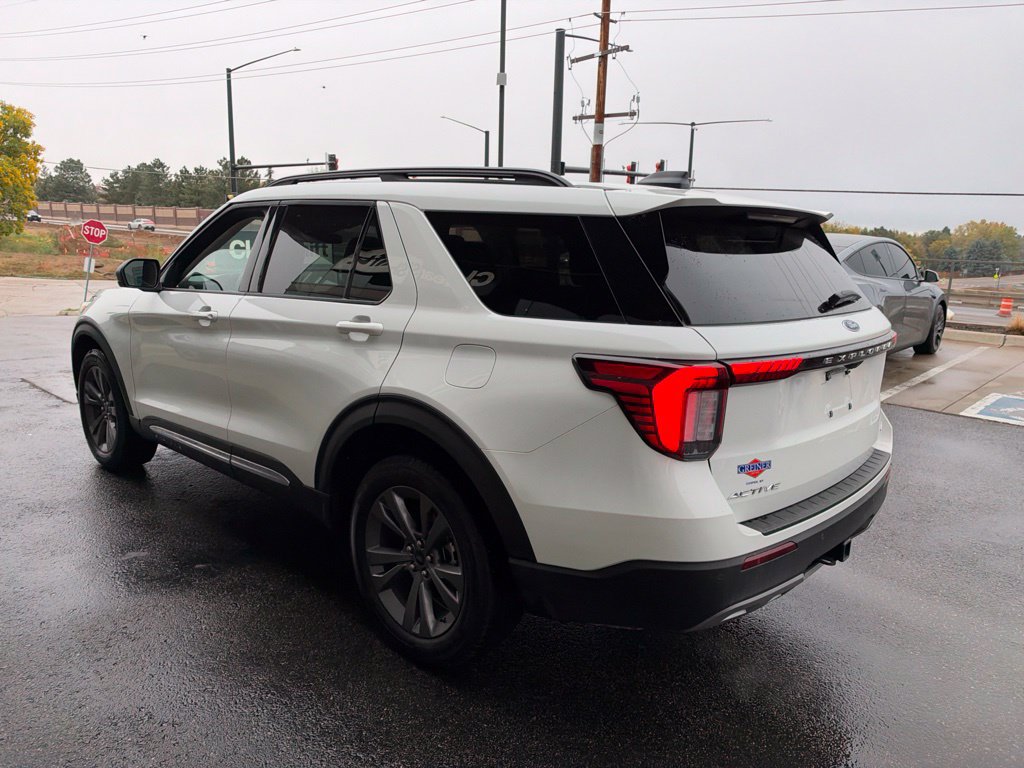 Used 2025 Ford Explorer Active w/ Active Comfort Package AWD/4WD image 6