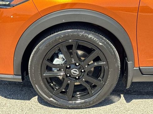 Used 2023 Nissan Kicks SR w/ SR Premium Package FWD image 21