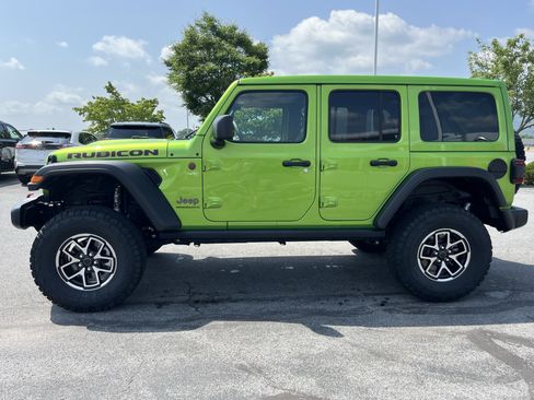 Used 2025 Jeep Wrangler Unlimited Rubicon w/ Safety Group AWD/4WD image 13