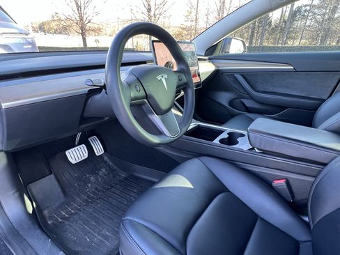 Used 2023 Tesla Model 3 Performance image 17