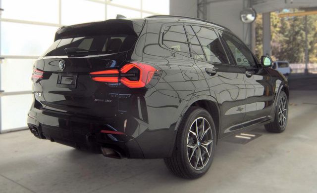 Used 2024 BMW X3 xDrive30i w/ M Sport Package AWD/4WD image 3
