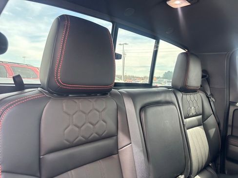 Used 2023 Nissan Frontier PRO-4X w/ Pro-4X Premium Package image 27