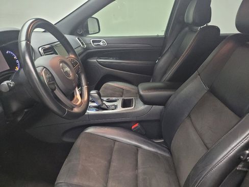 Used 2019 Jeep Grand Cherokee Altitude AWD/4WD image 17