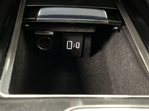 Used 2022 Lincoln Corsair AWD w/ Equipment Group 101A image 24