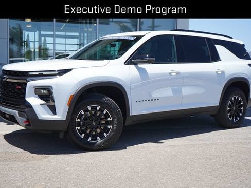 Used 2026 Chevrolet Traverse Z71 w/ Enhanced Driving Package AWD/4WD image 4