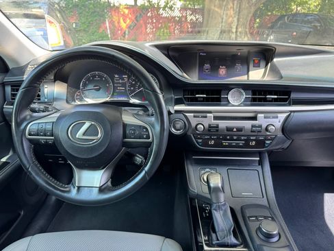 Used 2016 Lexus ES 350 FWD image 15