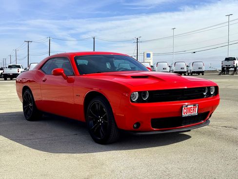 Used 2018 Dodge Challenger R/T Plus image 5