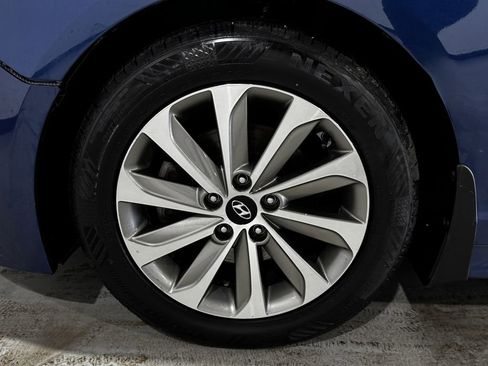 Used 2017 Hyundai Sonata Sport w/ Value Edition Package 02 FWD image 8
