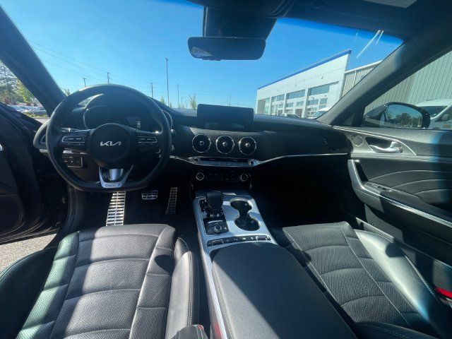 Used 2022 Kia Stinger GT2 AWD/4WD image 10
