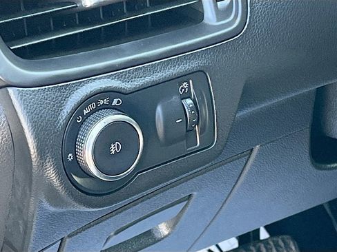 Used 2020 Buick Envision Essence image 10