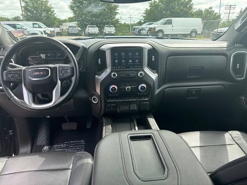 Used 2022 GMC Sierra 1500 SLT w/ SLT Premium Plus Package AWD/4WD image 11