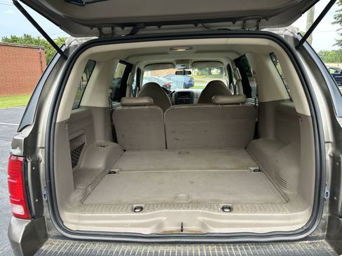 Used 2002 Ford Explorer XLT image 32
