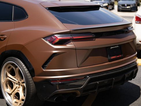 Used 2019 Lamborghini Urus AWD/4WD image 19