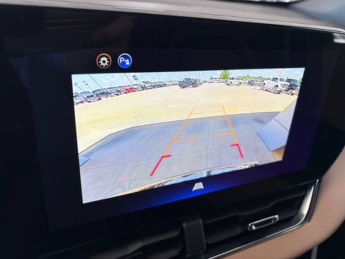 Used 2026 Chevrolet Equinox ACTIV FWD image 23