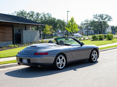 Used 2001 Porsche 911 Cabriolet image 3